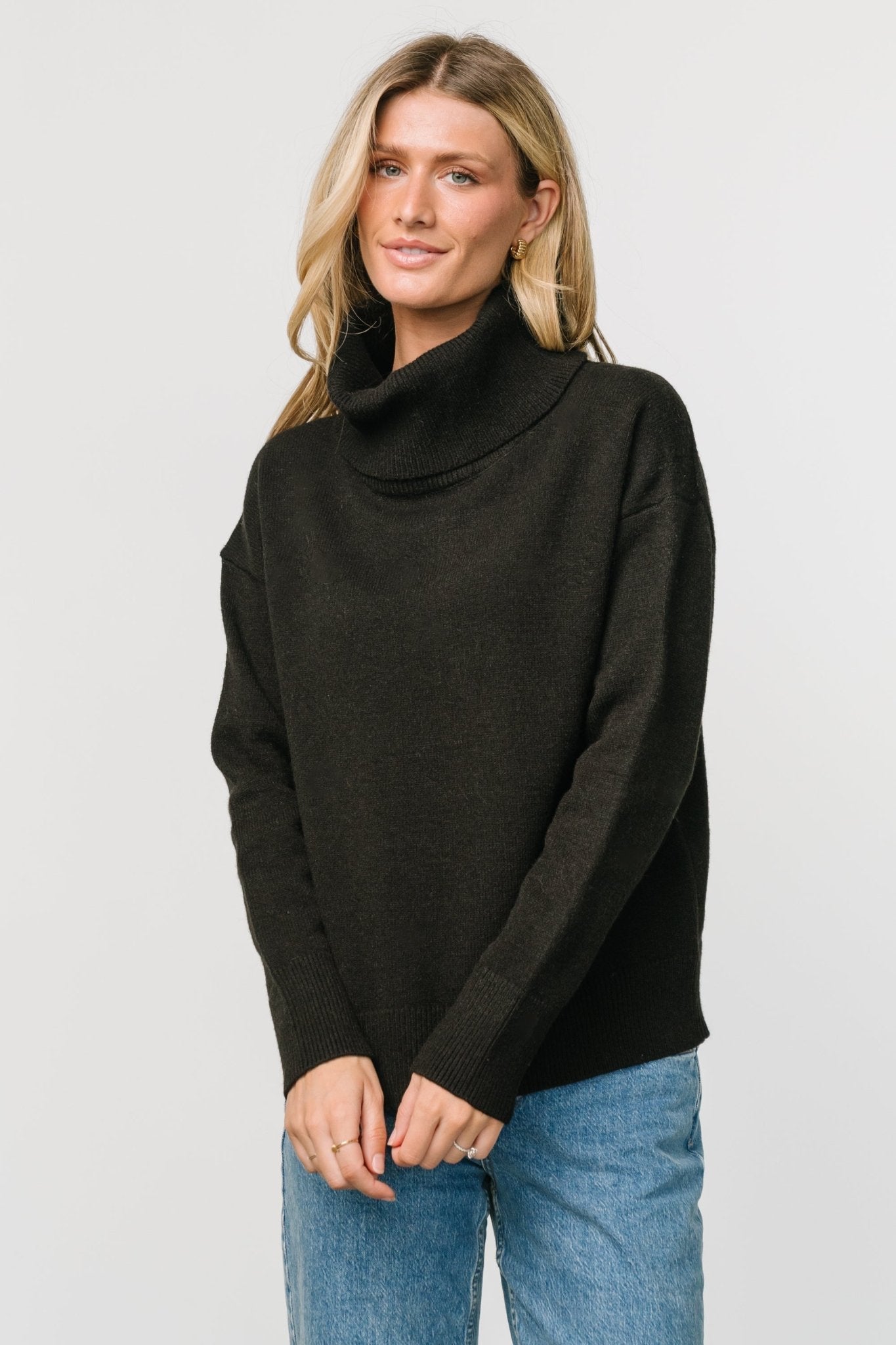 Tera Turtleneck Sweater | Black